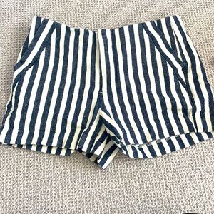 Banana republic, navy and white striped shorts. Size 0P